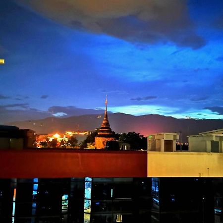 Newnormal Hotel Chiang Mai Esterno foto